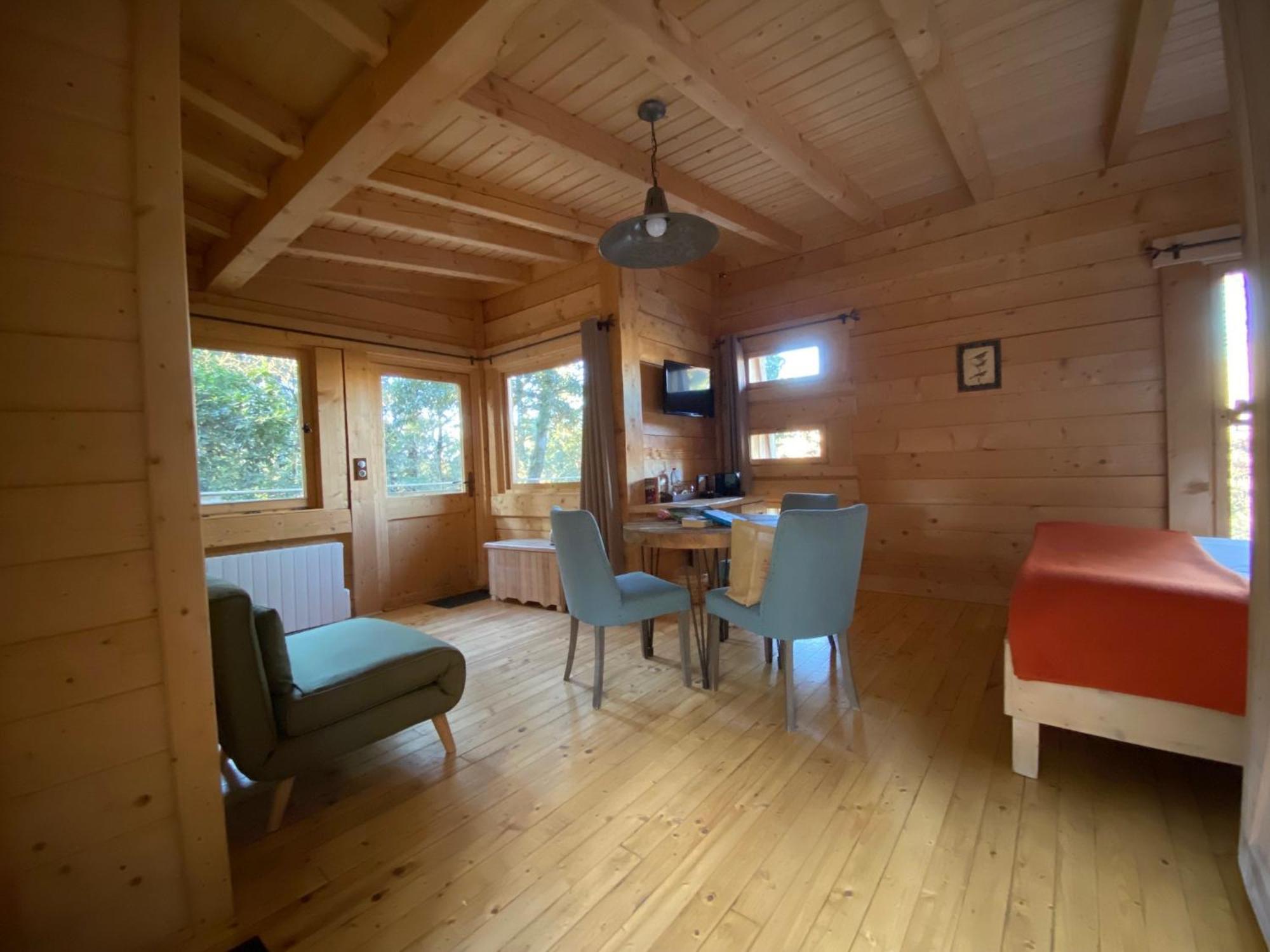 Les Cabanes Dans Les Bois Logis Hotel Villedubert ภายนอก รูปภาพ